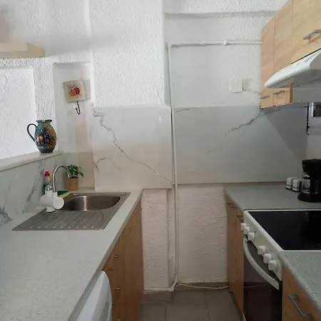 Asteri Traditional Seafront Apartment